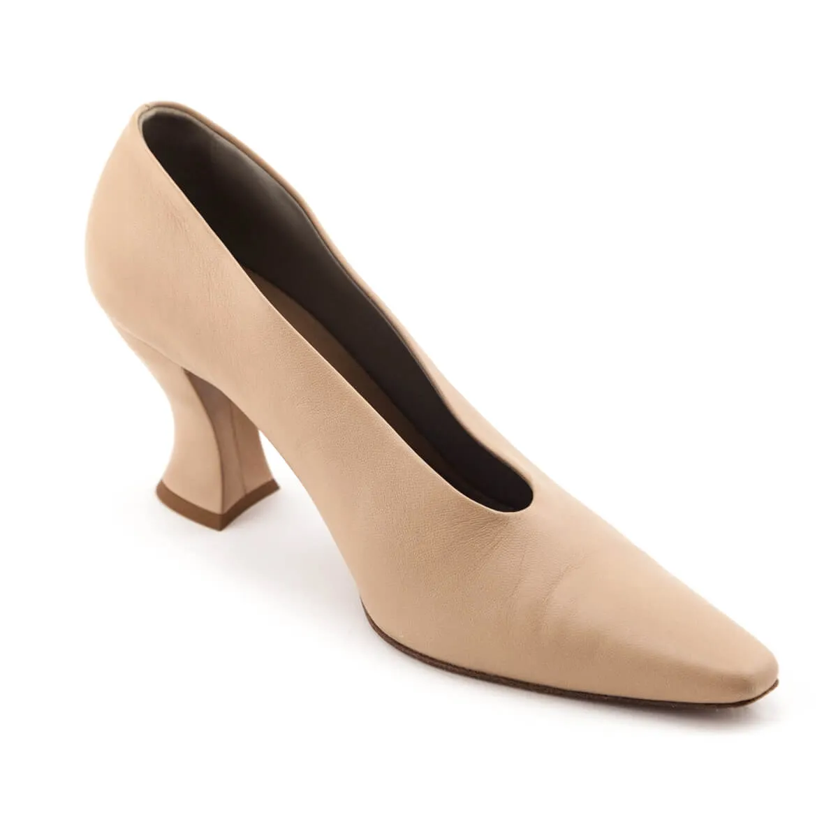 Bottega Veneta Beige Almond Pumps Size US 10  | EU 40