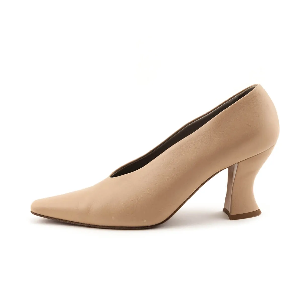 Bottega Veneta Beige Almond Pumps Size US 10  | EU 40