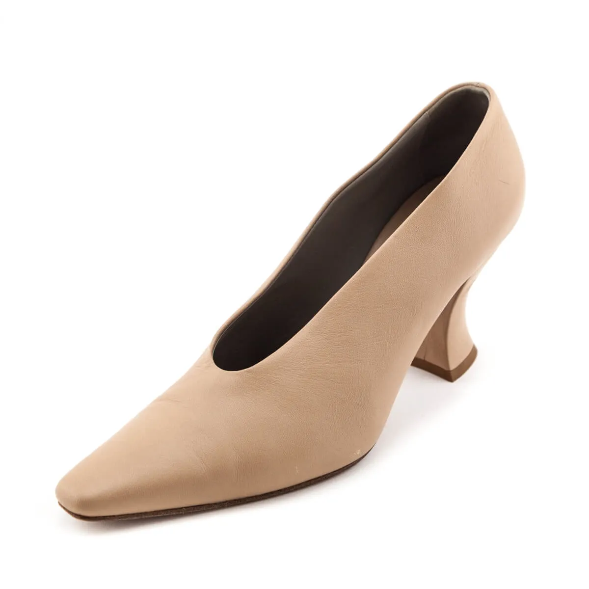 Bottega Veneta Beige Almond Pumps Size US 10  | EU 40