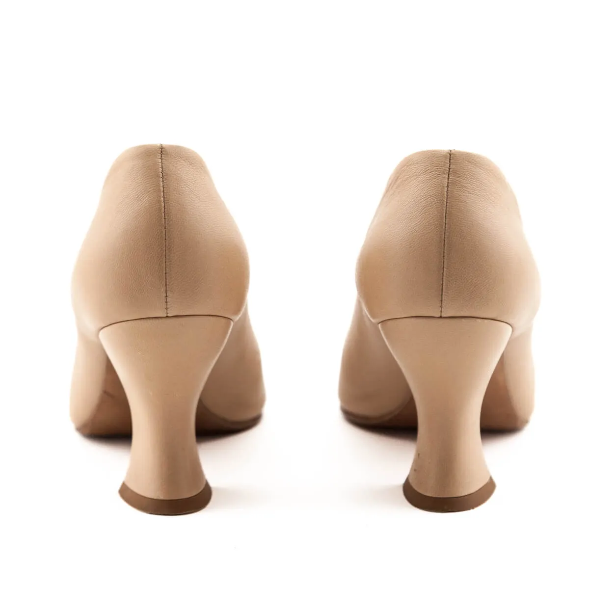 Bottega Veneta Beige Almond Pumps Size US 10  | EU 40