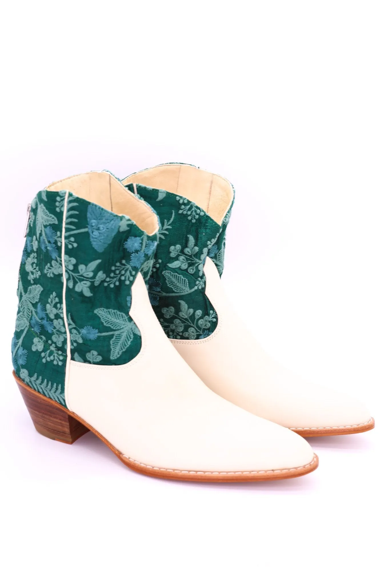 EMBROIDERED WESTERN BOOTIES PATRA